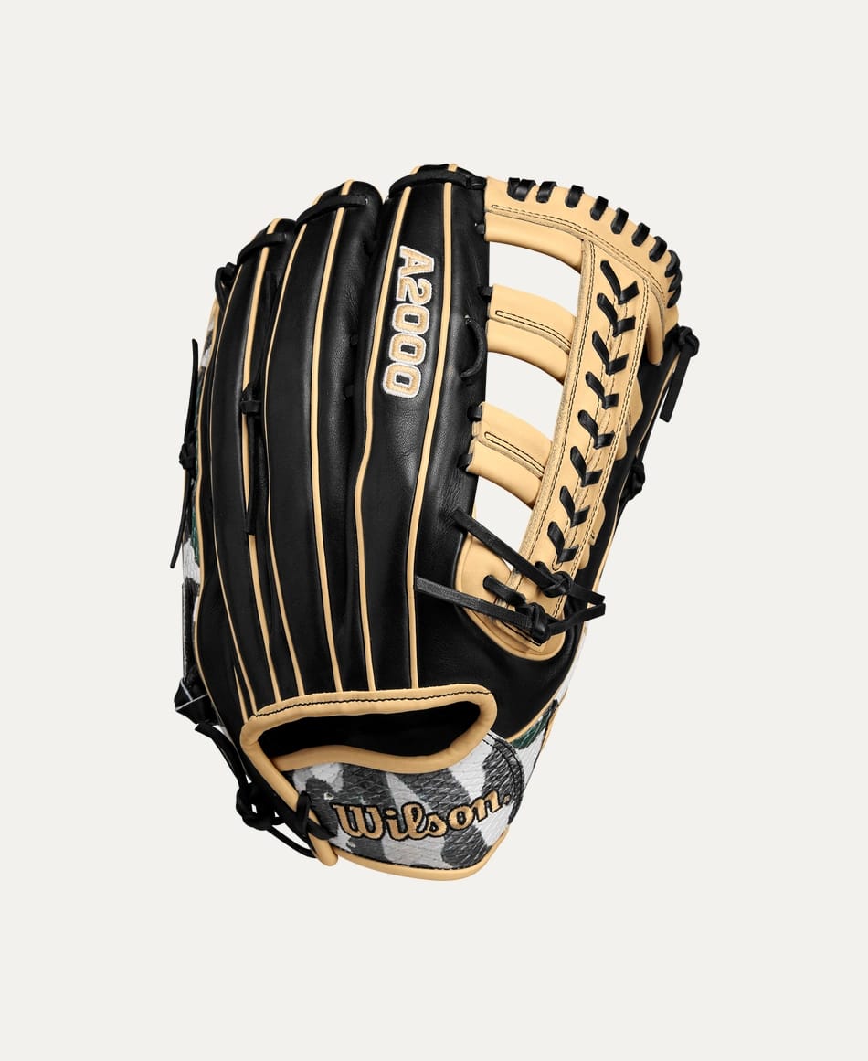 Winter 2024 A2000® 1810 12.75” Outfield Baseball Glove - main product image
